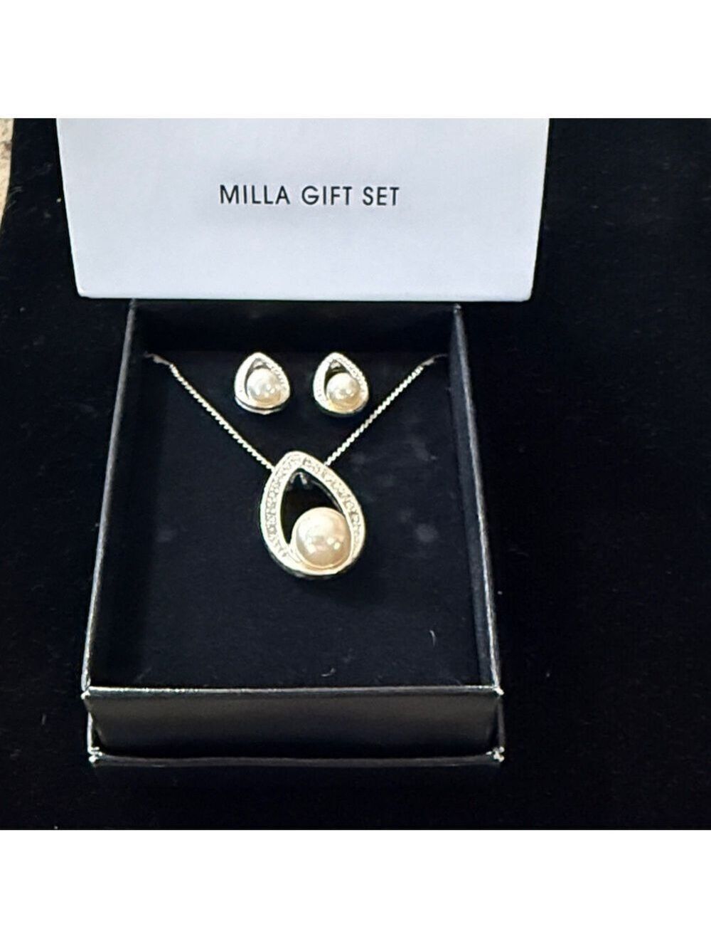Avon Milla Gift Set faux pear and rhinestone earrings and necklace